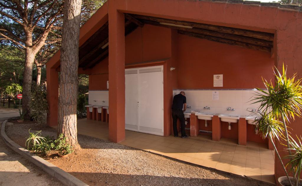 Complejo Turistico & Camping Cabopino ماربيا المظهر الخارجي الصورة